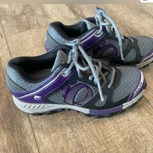 Pearl Izumi Women's Gray and Purple Athletic Shoes